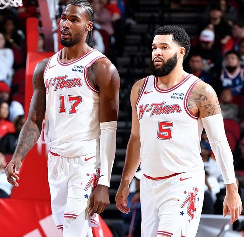 跟队记者：普利希奇参加部分合练，明天将决定他能否参赛（队记：普利希奇仅参加部分合练，能否出战将于明日定夺）