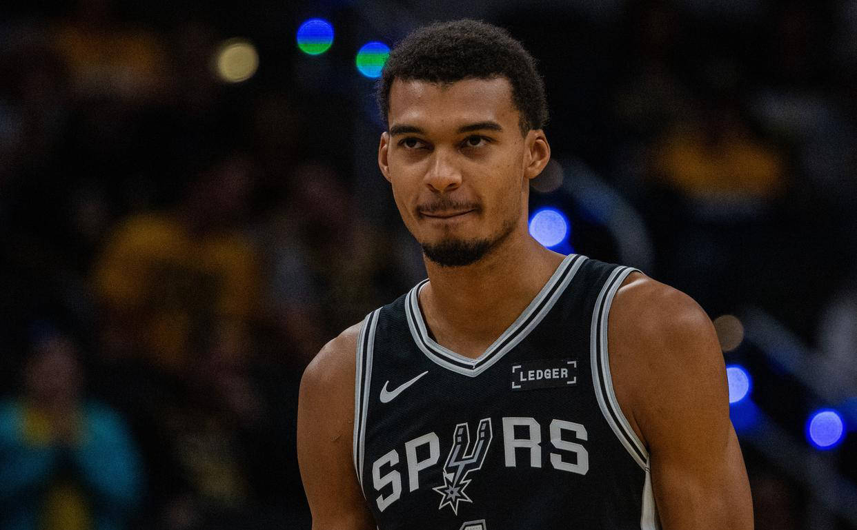 每体：从昔日失意到国家队7号，费兰走出阴霾成关键先生（每体：走出低迷披上国家队7号，费兰化身关键人物）