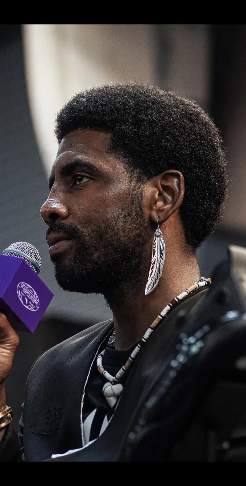 莫德里奇接受前克罗地亚主教练比利奇的个人专访（前克罗地亚主帅比利奇对莫德里奇进行个人专访）